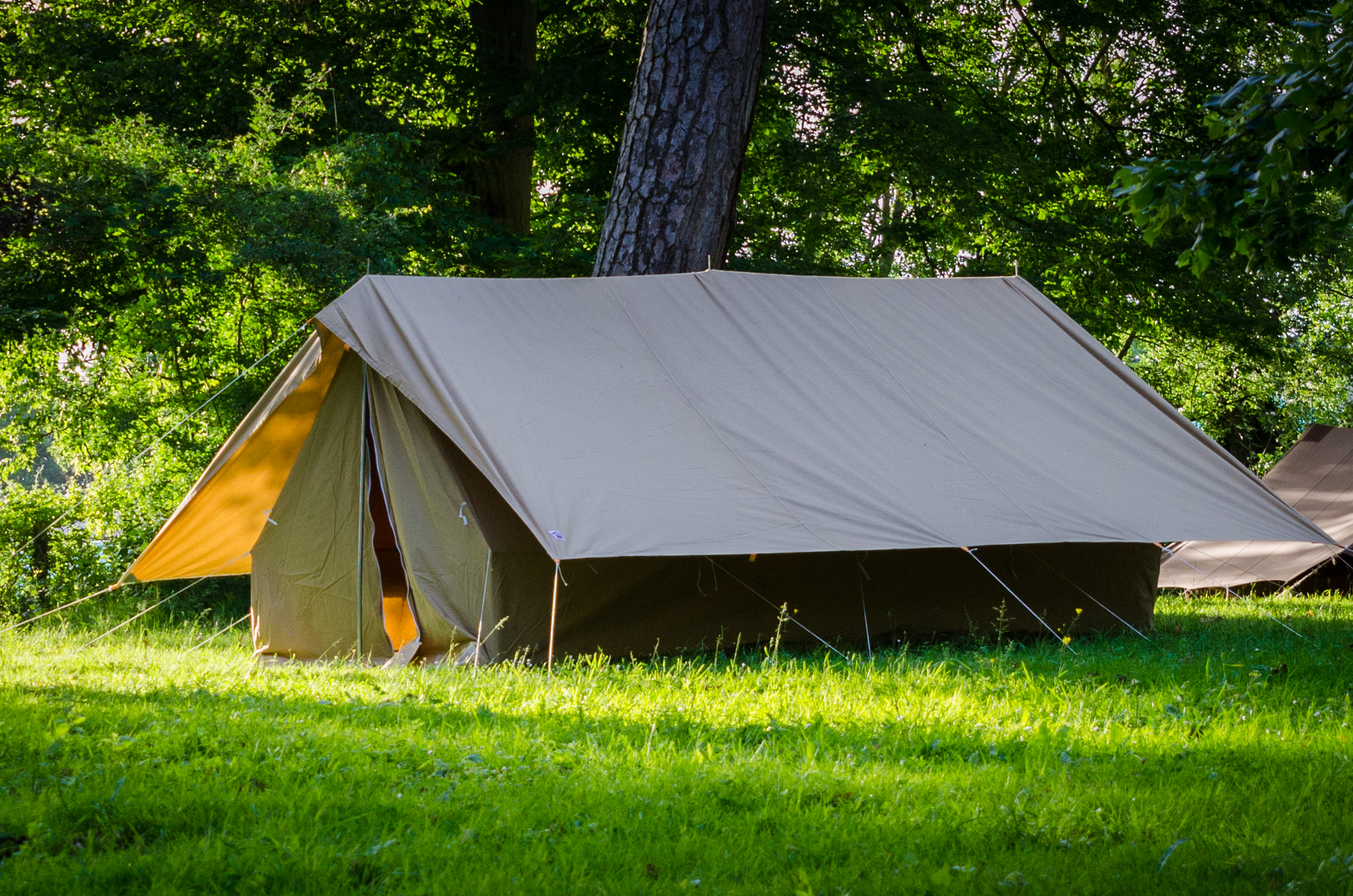 Monter une tente scoute — LaToileScoute