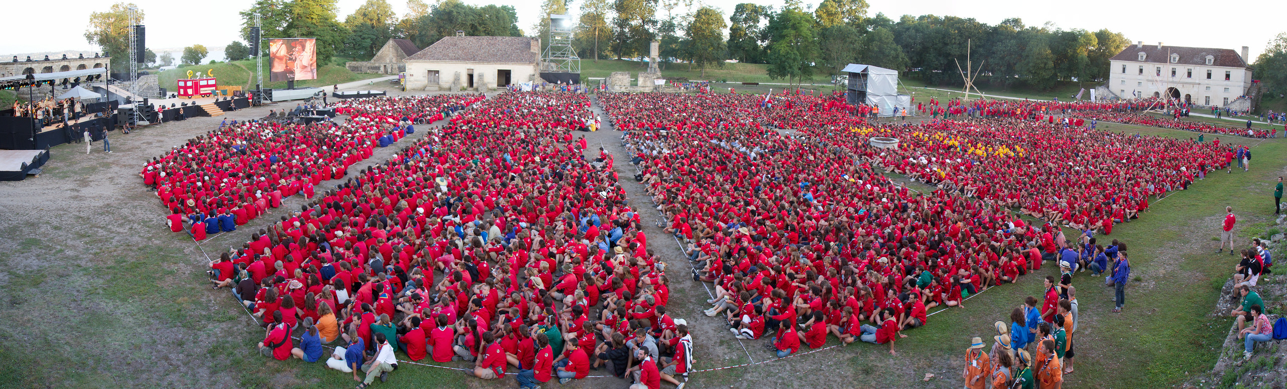 10 000 scouts autour du bivouac à Cussac-Fort-Médoc