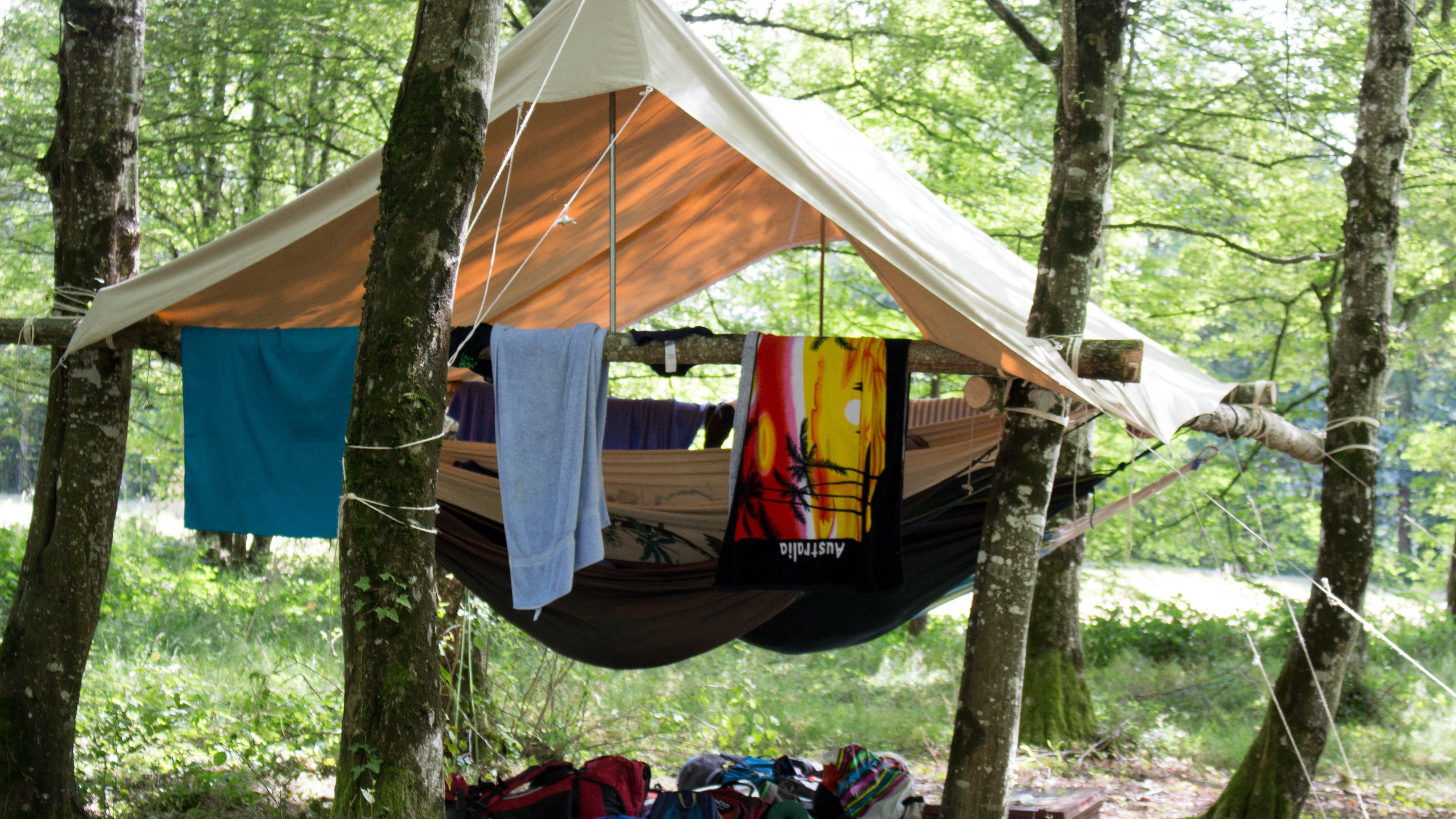 Sur quoi dormir dans ma tente sur-élevée ? — LaToileScoute