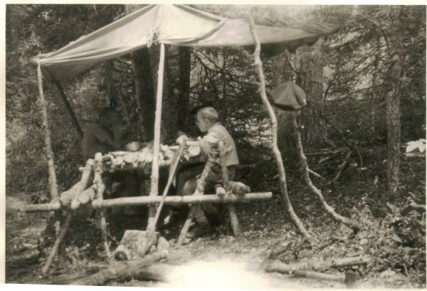Un repas au camp