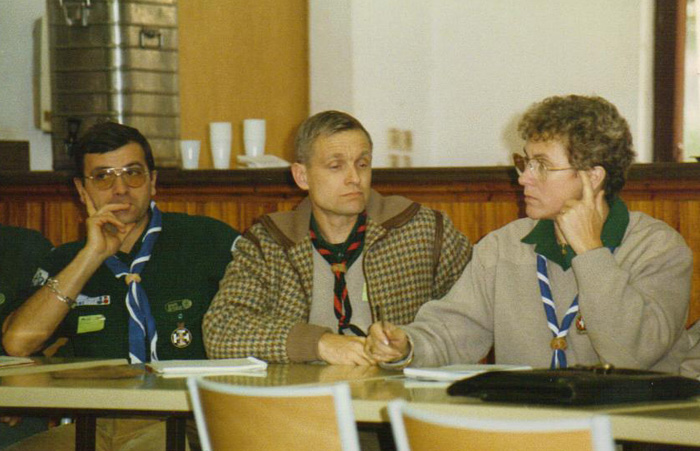 jc_mechain_a_gauche_-_le_chef_du_groupe_de_treves_au_centre_et_suzanne.jpg