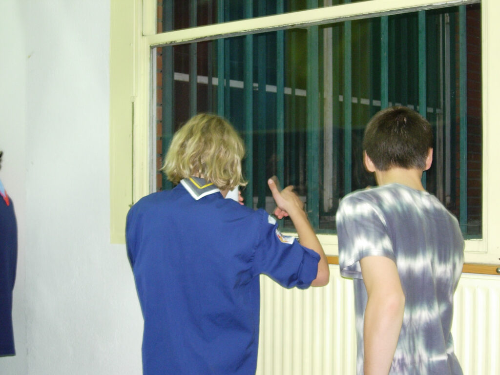 ag2003-016-2.jpg