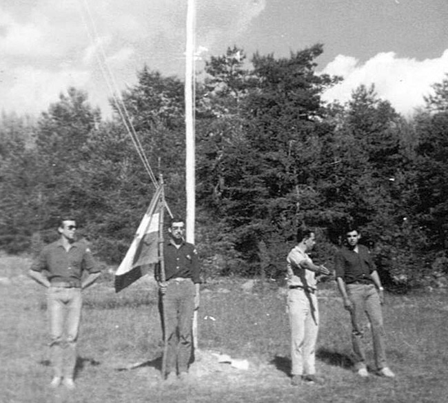 Le Chef de Troupe et ses Assistants (camp 1970)