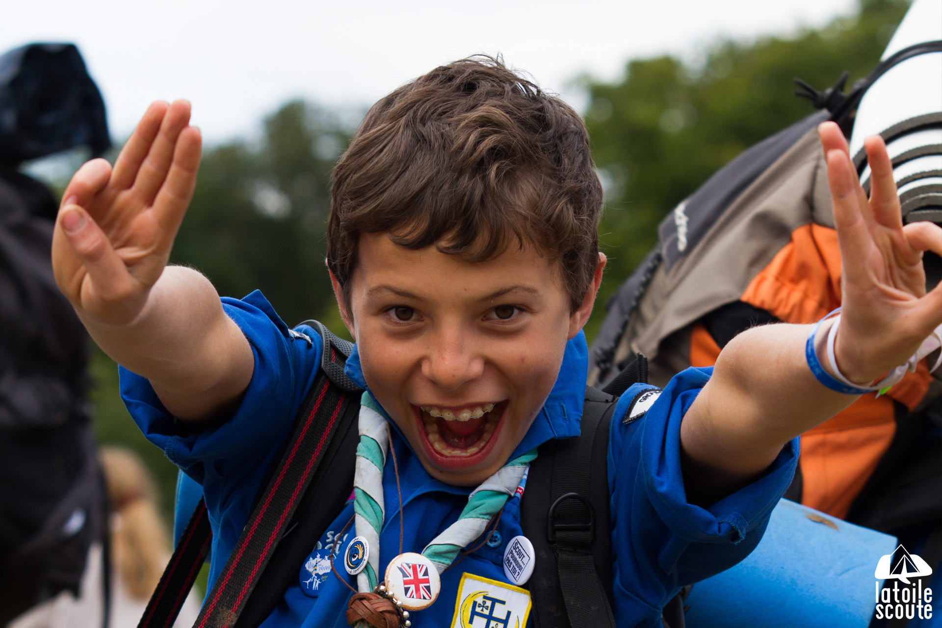 Les trois doigts du salut scout