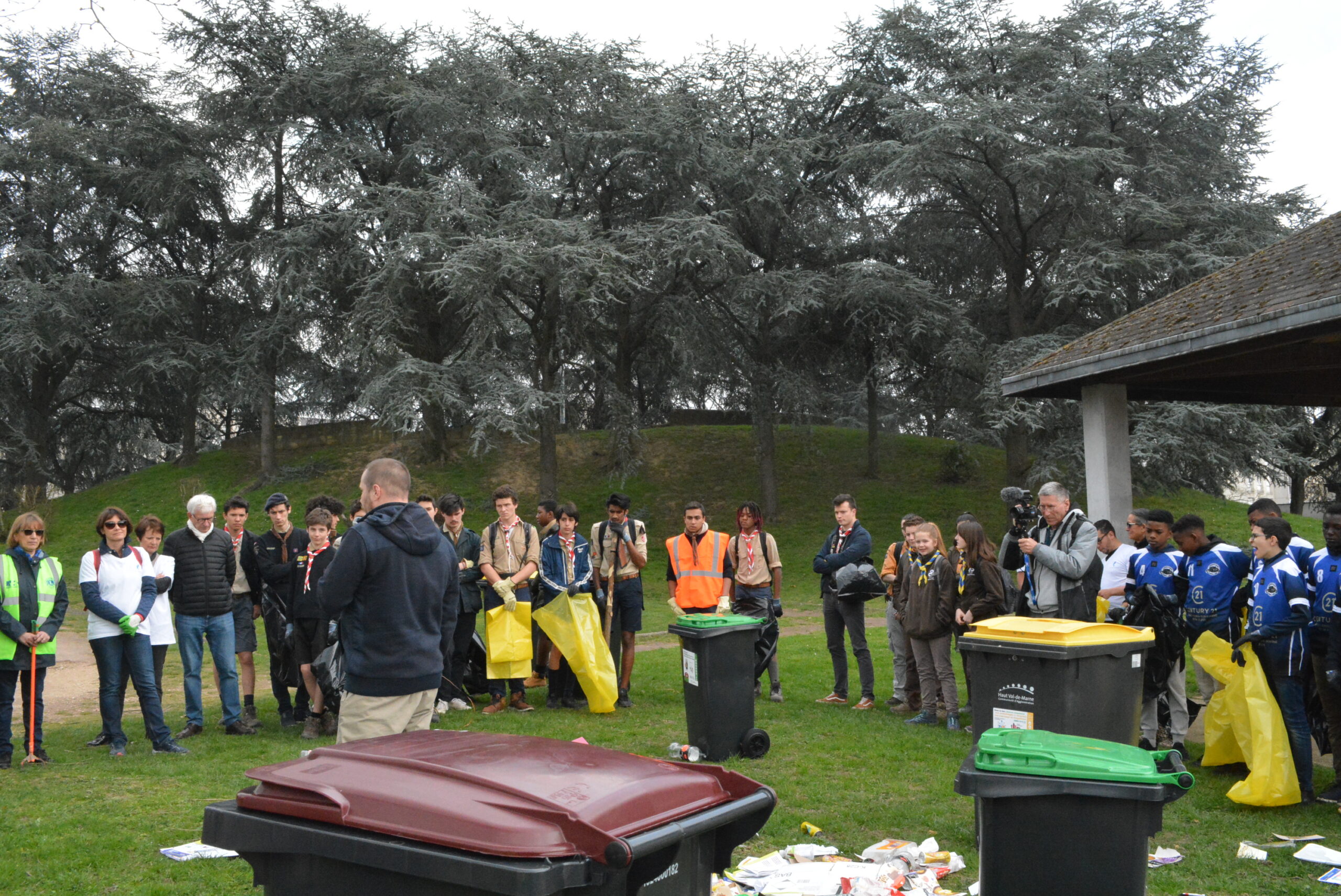 Deux associations scoutes au défi pour l&rsquo;environnement de Chennevières-sur-Marne